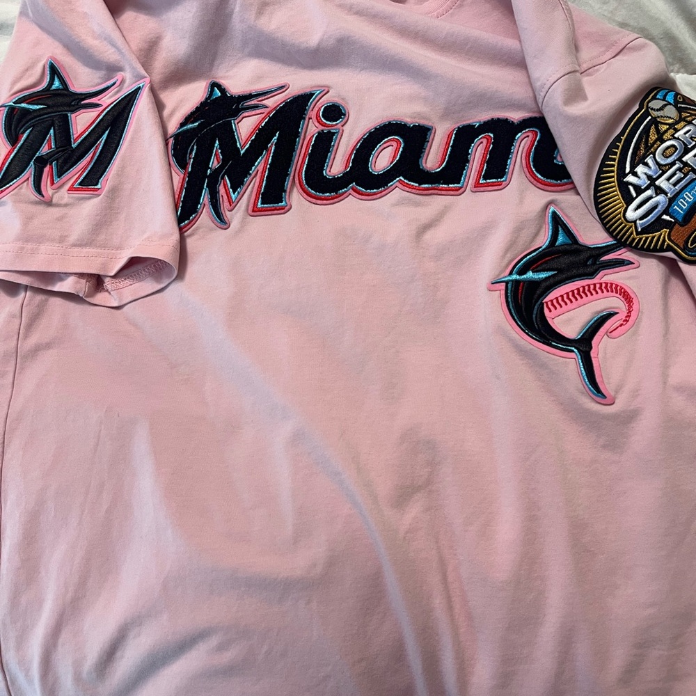 **SOLD** Pink Miami Graphic T-Shirt